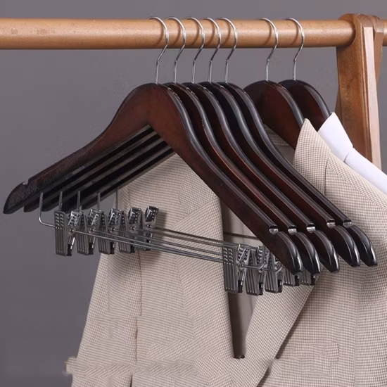 Kleiderbügel aus Holz, Holz, Metall, Kleidung, Hemd, Mantel, Hose, Wäsche, Kleidung, Kleidung, Kunststoff